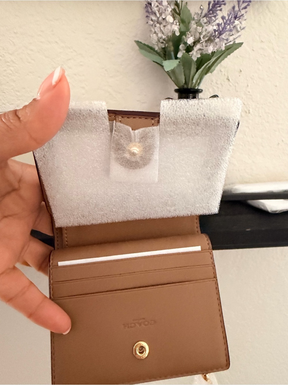 COACH Snap Wallet - Picture 7 of 7